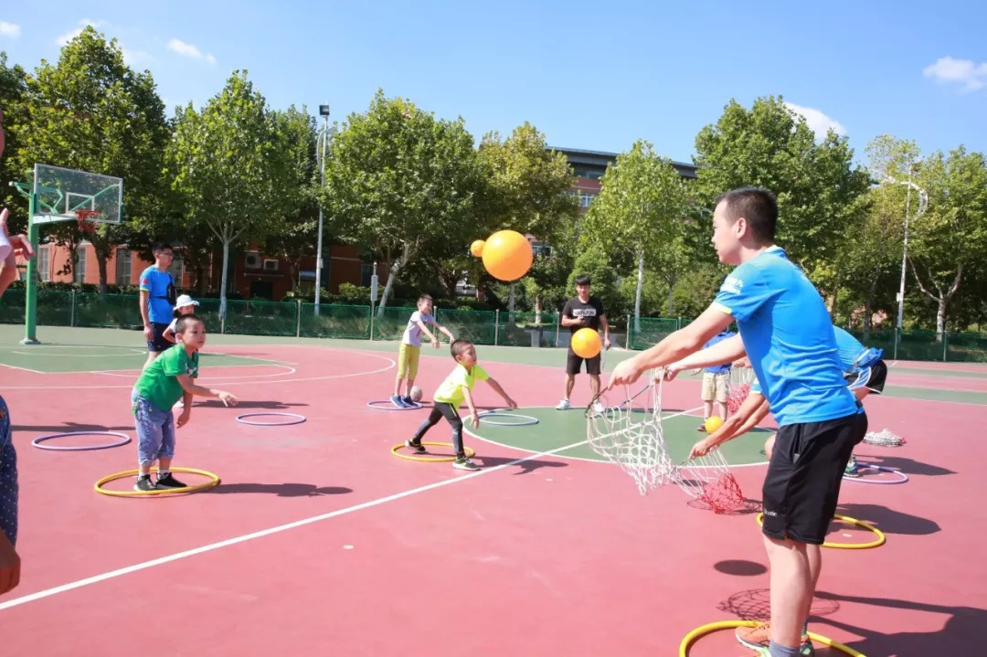  亚历山大34分雷霆击溃活塞  